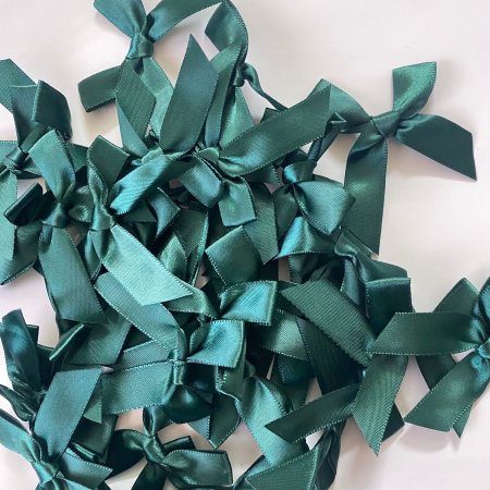 100ببيونة لون أخضر مقاس1.5cm